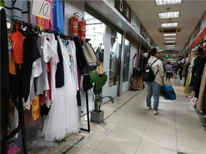 十一黄金周期间的服装生意热不热 我们到上海热门零售市场瞧了瞧